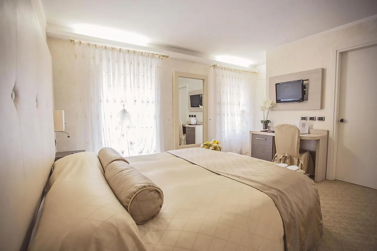 Hotel Trettenero Recoaro Terme 4*,  Italien